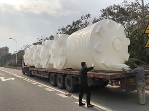 七大工廠儲罐裝車現場圖 石化物流運輸的高效與嚴謹